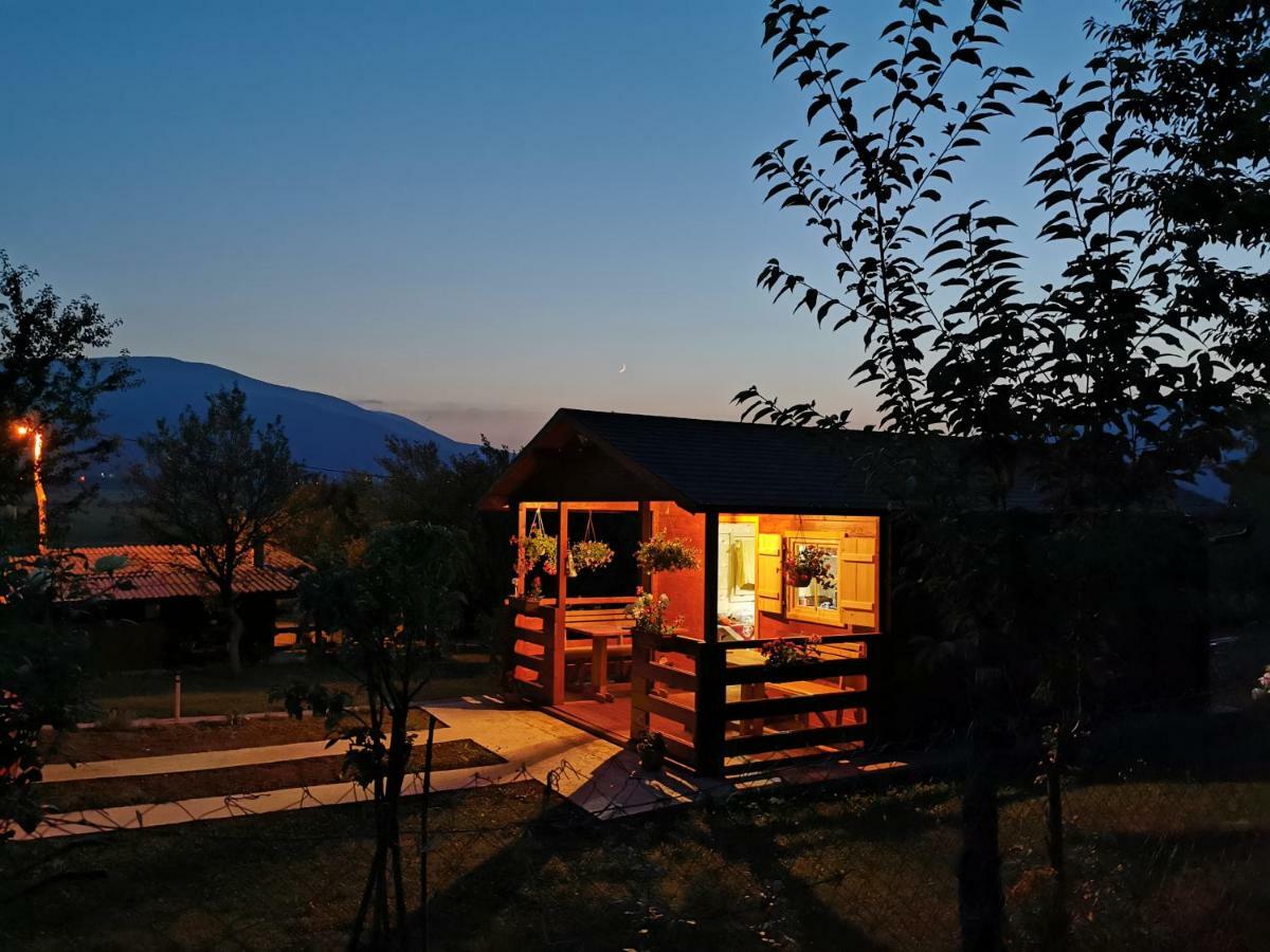 Cottage La Sierra With Jacuzzi Korenica Exterior photo